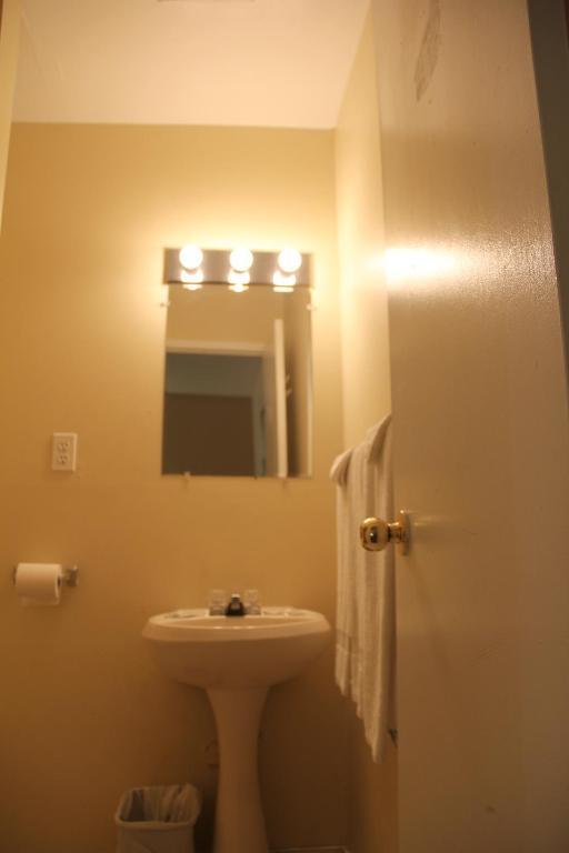 Niagara Inn & Suites חדר תמונה